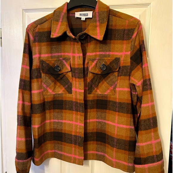 Shaket - Like New🤎🩷 - Picture 3 of 3